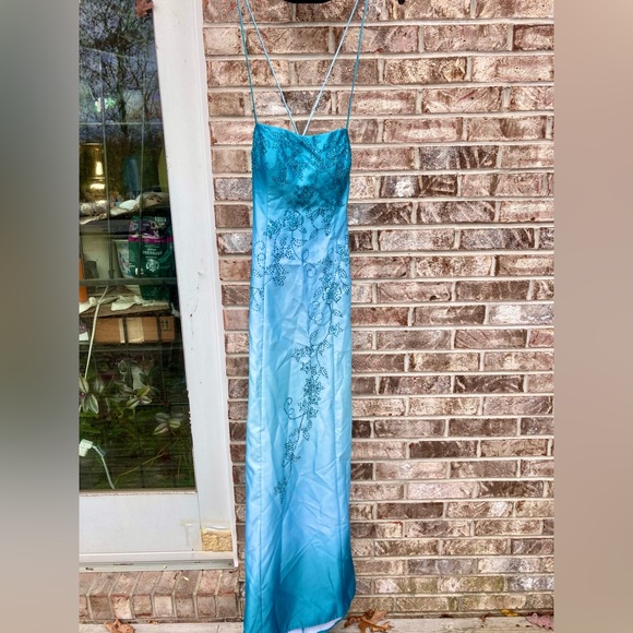 Y2K LE Beaded Jump Turquoise/Teal Ombré Prom Dress - Picture 5 of 9